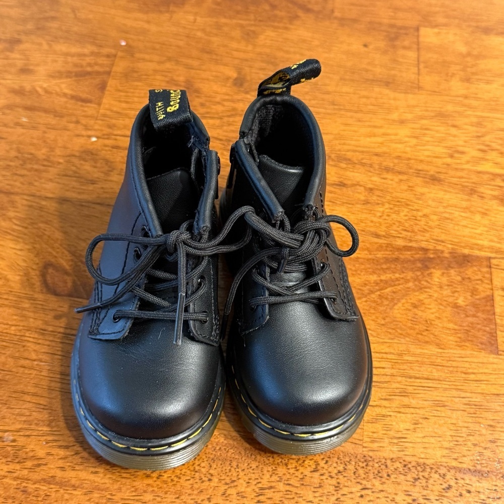 Dr. Martens Infant 1460 Softy T Leather Lace Up Boots Black Kids Lace-Up Boots 6 - Picture 5 of 12